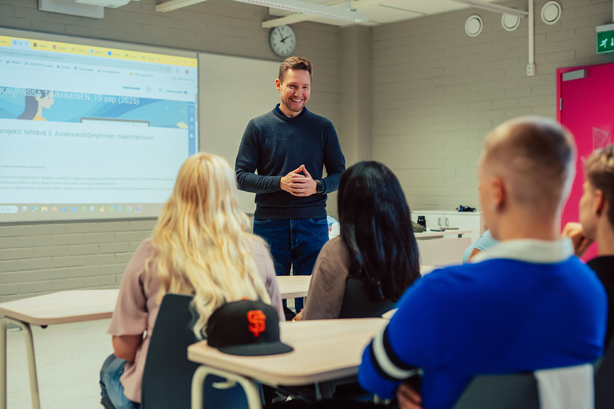 Liiketoiminnan opetusta Mercuriassa